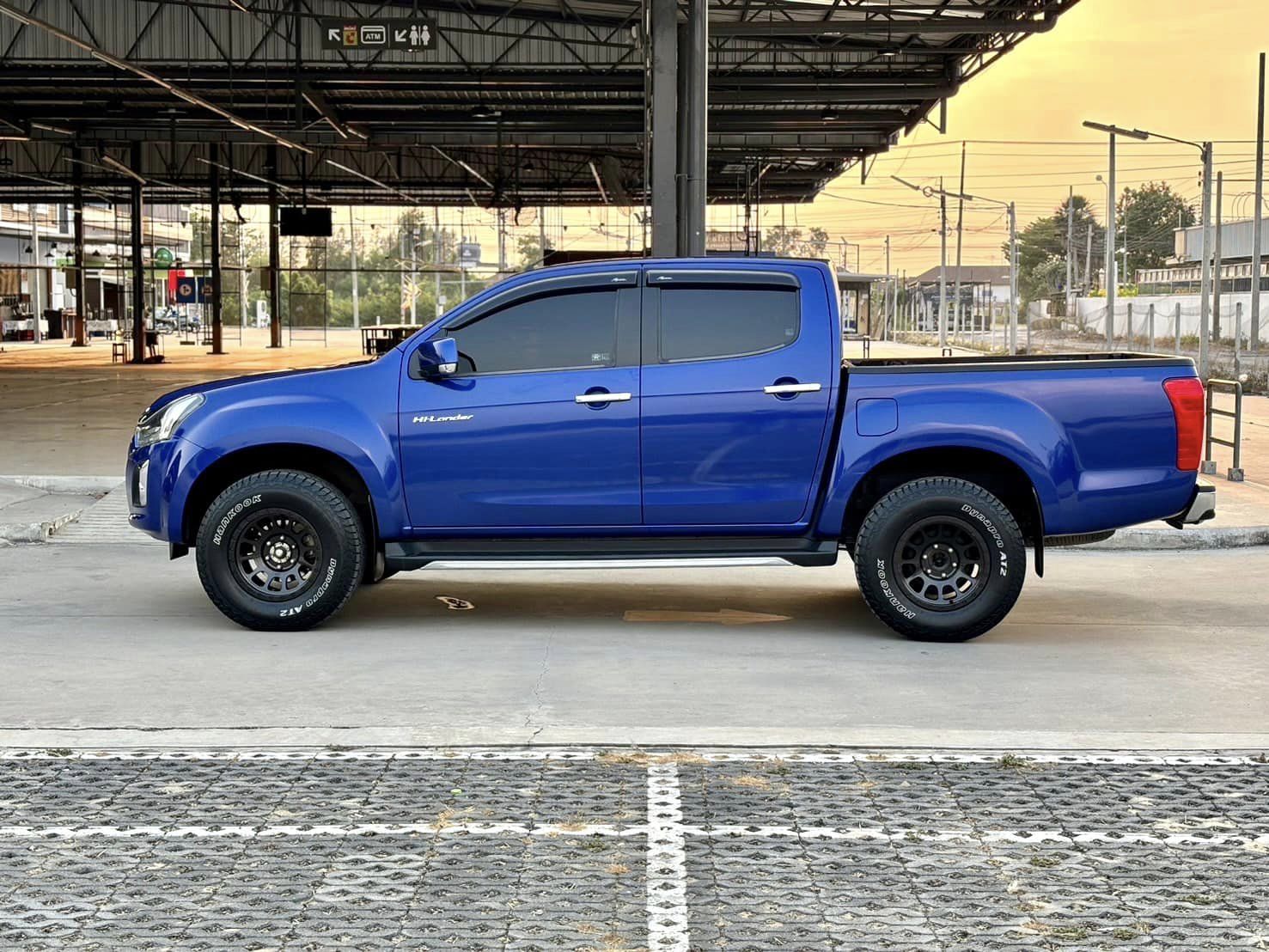 Isuzu All New Dmax Cab4 Hilander 1.9Z DDI AT 2018