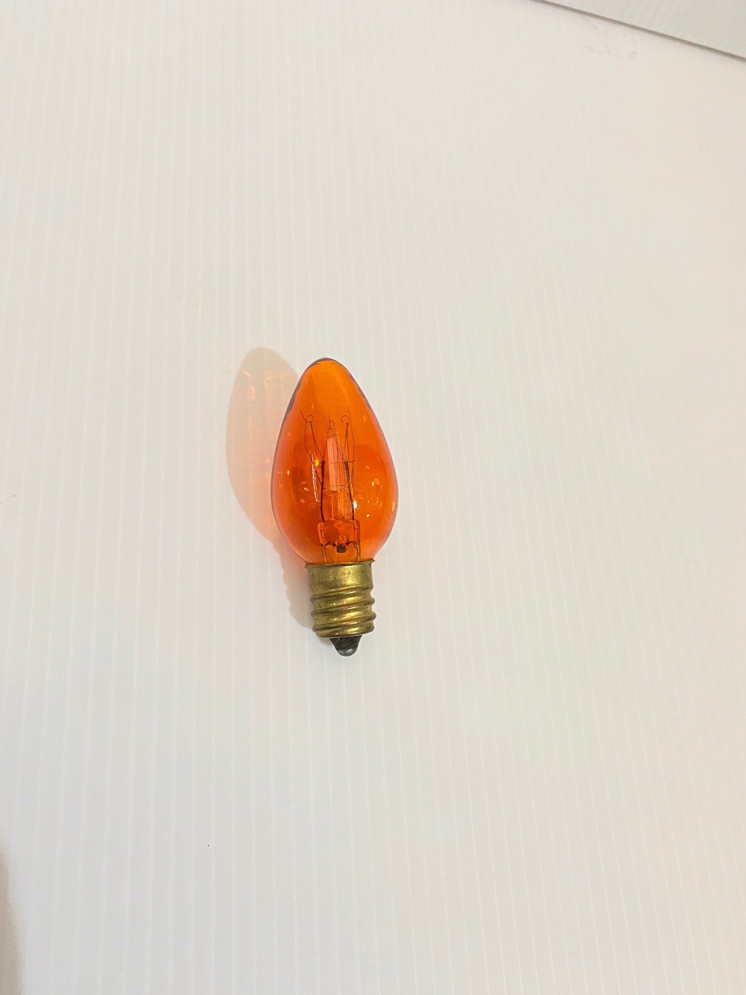 หลอดจำปาขั้ว E12 หลอดไฟ เจ้าที่ ศาลพระภูมิ 7W สีแดง สีม่วง สีส้ม