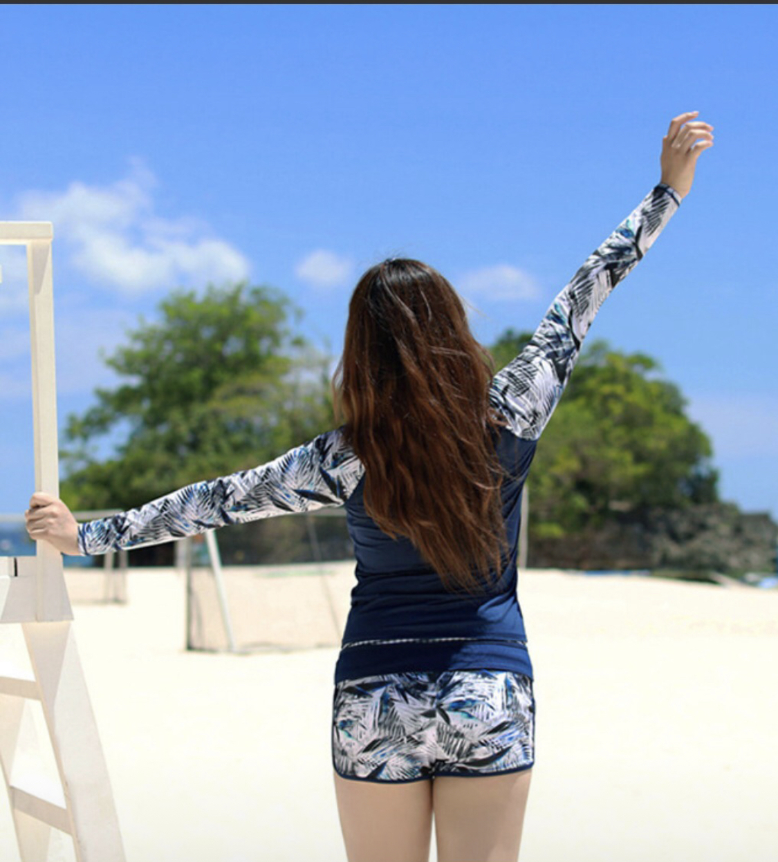 ชุดว่ายน้ำคนอ้วน 5xl พร้อมส่ง:ชุดว่ายน้ำไซส์ใหญ่สีน้ำเงินซิปหน้าแขนยาว แต่งลายใบไม้ set 3 ชิ้นมีบรา เสื้อคลุมแขนยาวและกางเกงขาสั้น แบบเก๋น่ารักมากๆจ้า : ขนาด - บรารอบอก 42 - 52 นิ้ว- เอว 34 - 44 นิ้ว - สะโพก 34 - 50 นิ้ว- เสื้อคลุมกว้าง 40 - 52 นิ้ว