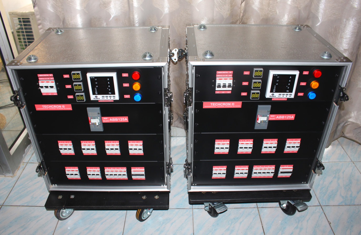 ปลั๊กตู้โหลด TECHCRON POWER