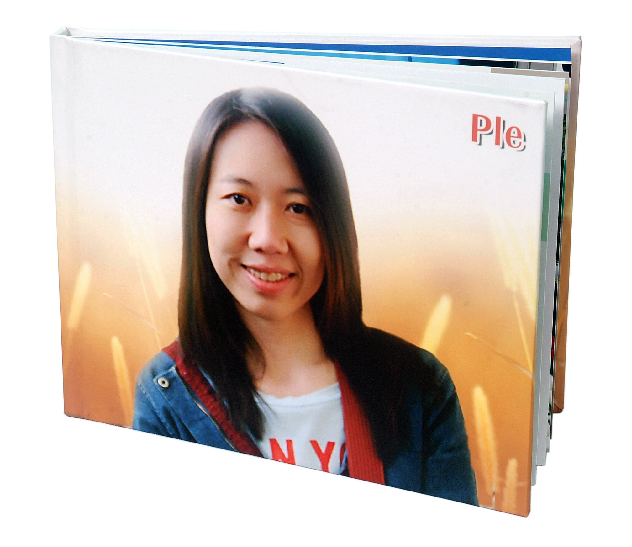PhotoBook ขนาด 10x12 นิ้ว แนวนอน 20หน้า ปกแข็งพิเศษ เคลือบร้อน