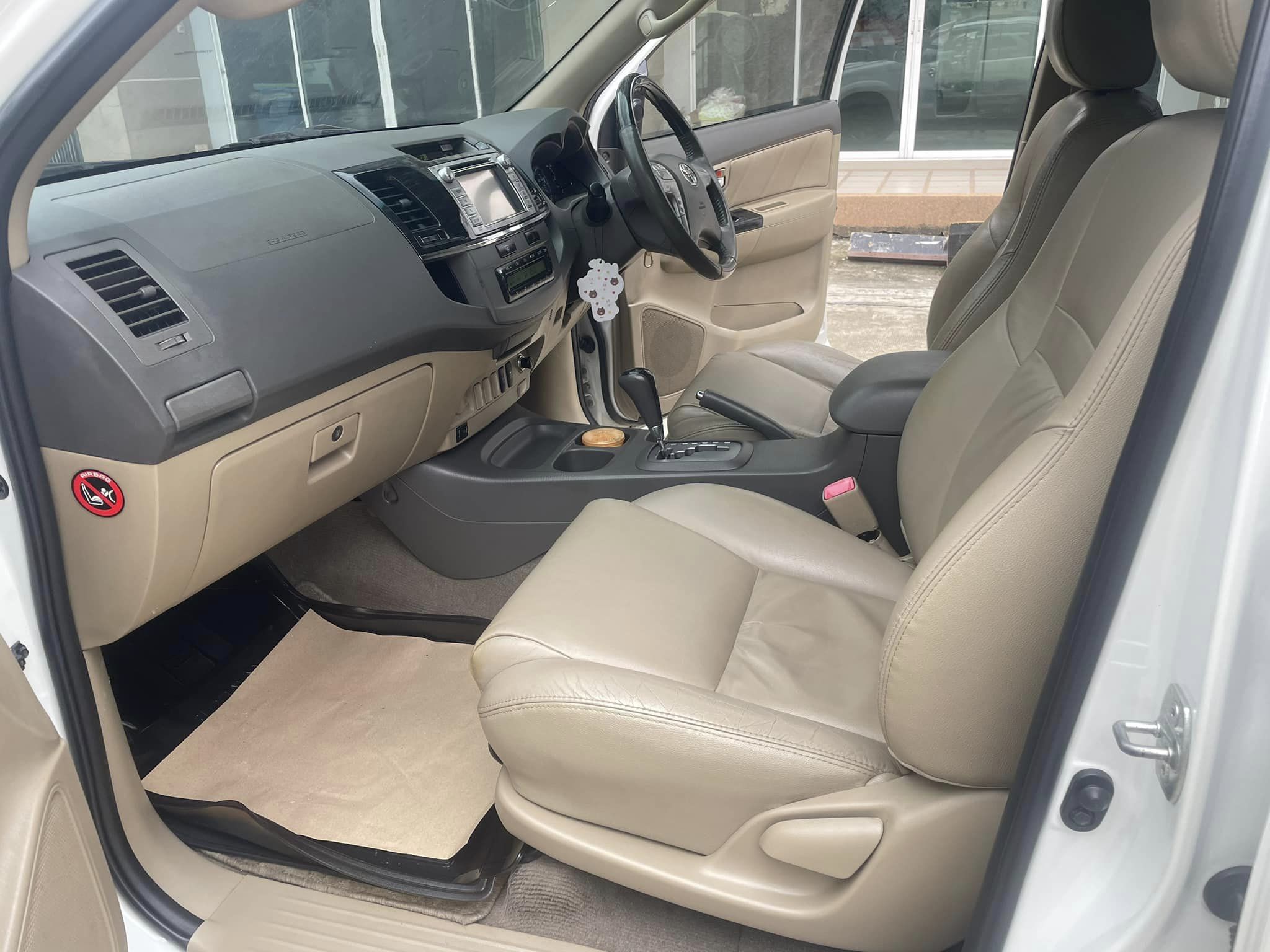 Toyota Fortuner Champ 3.0V VN Turbo เกียร์ออโต้ ปี2012 2012