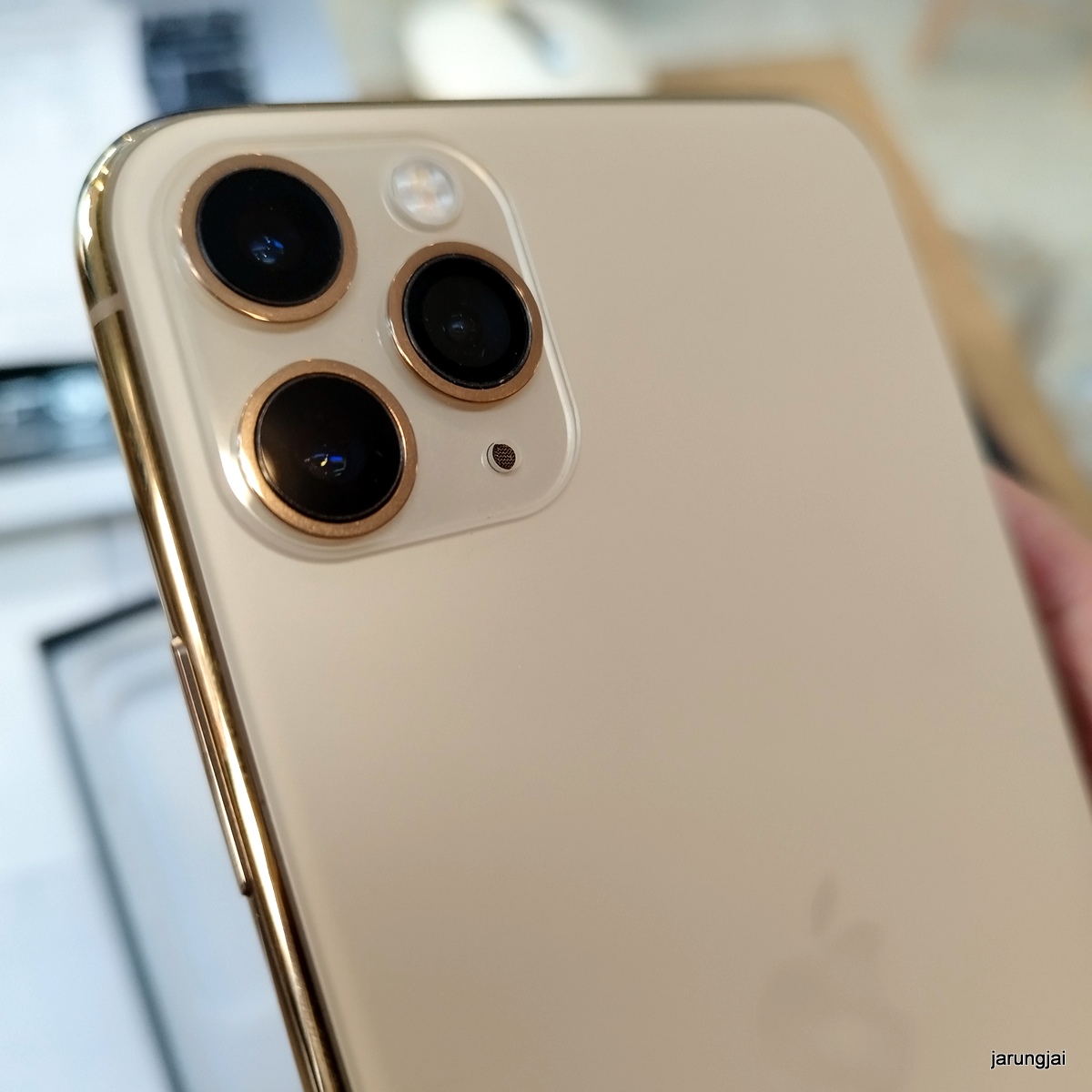 iphone 11 pro max 64 gb gold th มือสอง ไอโฟนศรีสะเกษ