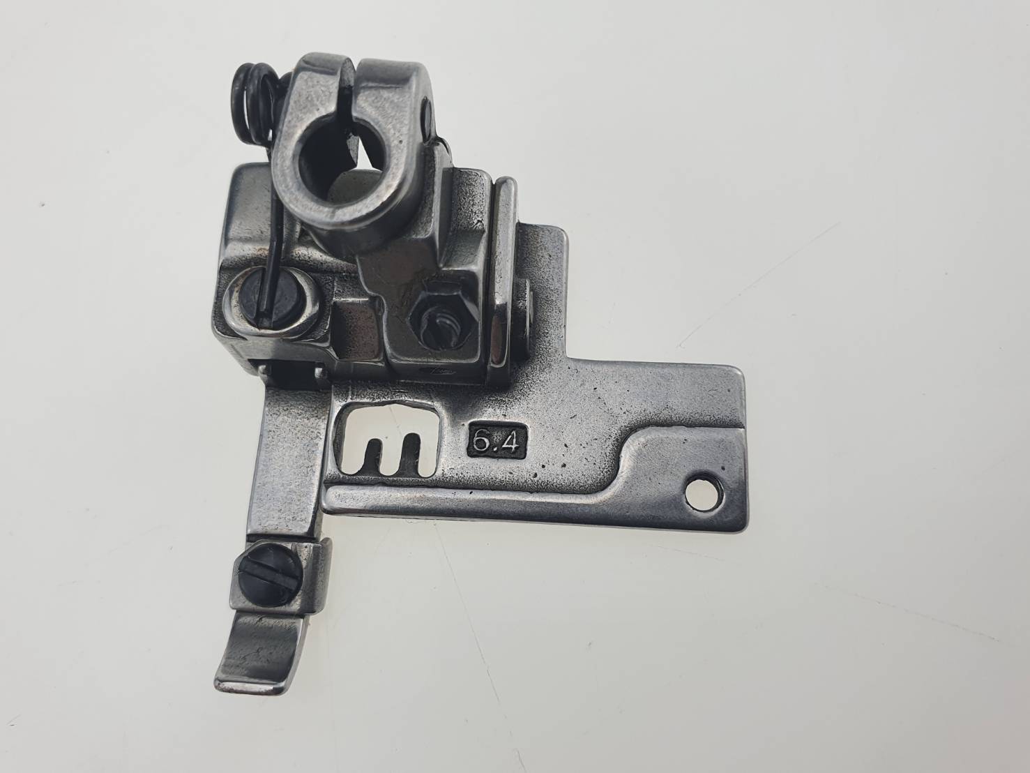 ชุดตีนผีจักรลา แป้นฟัน สำหรับจักรลาอุตสาหกรรม ระยะเข็ม 6.4 มิลลิเมตร