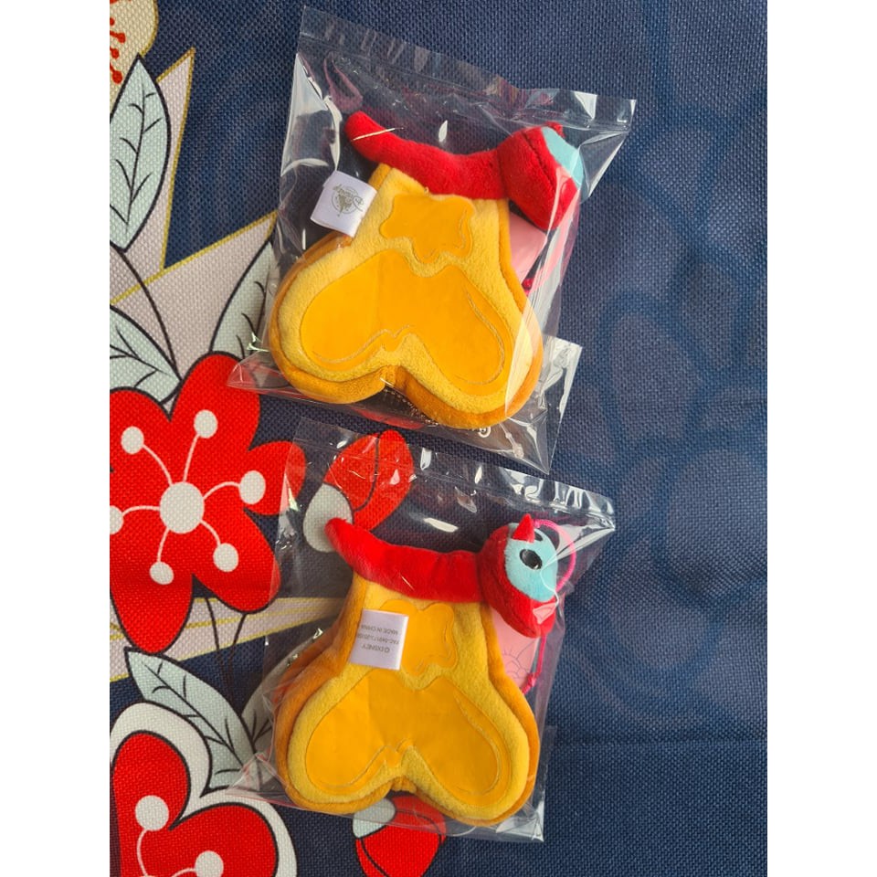 [พร้อมส่ง] อลิสในแดนมหัศจรรย์ พวงกุญแจ ผีเสื้อขนมปัง จากญี่ปุ่น - Keychain Bread & Butter 70th Alice in Wonderland Disney Japan パンとバターフライ ぬいぐるみキーホルダー・キーチェー