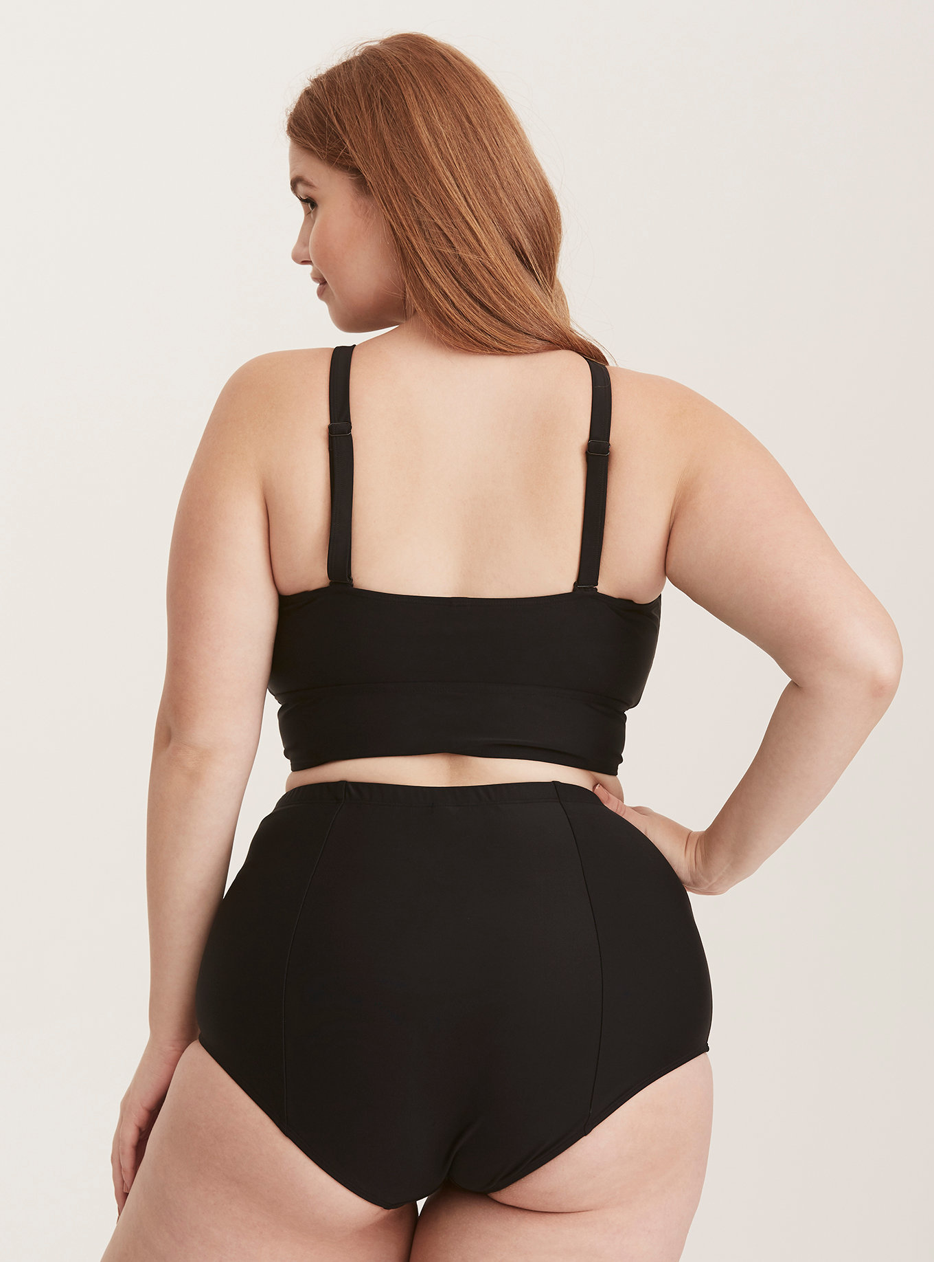 ชุดว่ายน้ำทูพีช ไซส์ใหญ่ พร้อมส่ง :ชุดว่ายน้ำคนอ้วนสีดำแต่งลายดอกไม้สีสันสดใสแบบเก๋ sexy มากๆจ้า:รอบอก38-46นิ้ว เอว38-46นิ้ว สะโพก42-48นิ้วจ้า