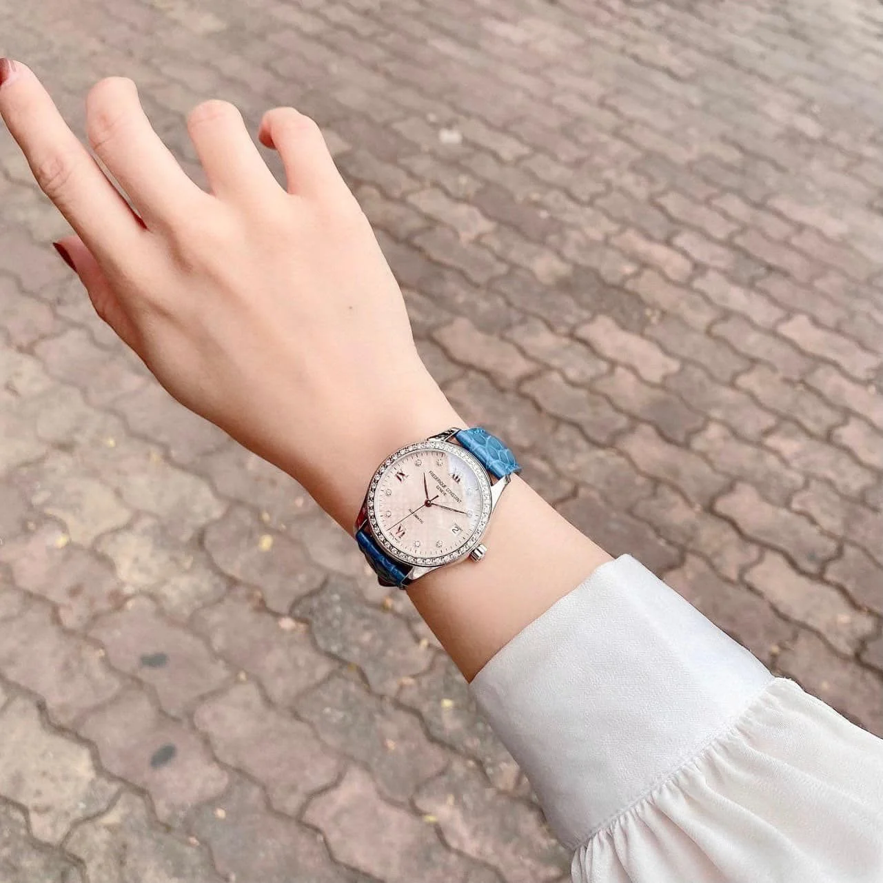 Frederique Constant FC-303LGD3BD6 นาฬิกาผู้หญิง Diamond Automatic Women's Watch