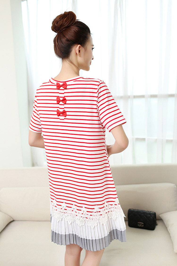 เดรสคนท้องแฟชั่น ลายแดง ปลายเป็นชีฟองอัดพรีทประดับด้วยลูกไม้ สวมใส่สบาย M L XL