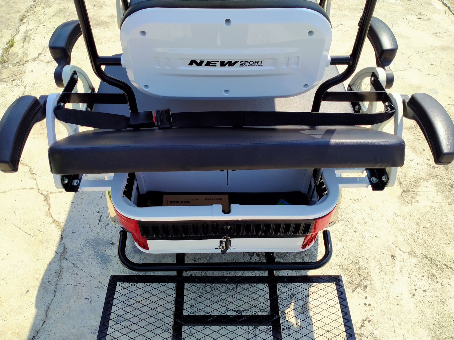 รถไฟฟ้า 4 ล้อ 6 ที่นั่ง (คนไซส์ใหญ่) รุ่น M-01ฺB BIG PLUS ยี่ห้อ CLP CAR ขับแฮนด์บิด