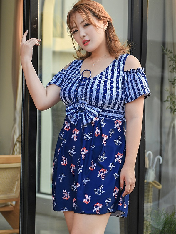 ชุดว่ายน้ำคนอ้วน 6XLพร้อมส่ง :ชุดว่ายน้ำไซส์ใหญ่สีน้ำเงินแต่งลายสมอเว้าไหล่ผูกโบว์ มีกางเกงขาสั้นใส่ด้านในแบบสวยน่ารักมากๆจ้า:รอบอก42-52นิ้ว เอว38-50นิ้ว สะโพก42-54นิ้ว