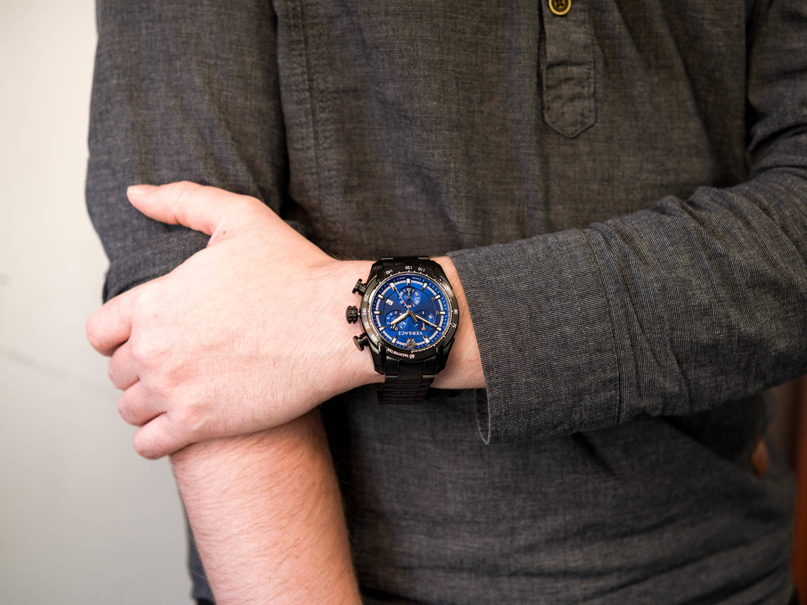 Versace VE2I00521 นาฬิกาผู้ชาย V-Ray Chronograph Quartz Men's Watch