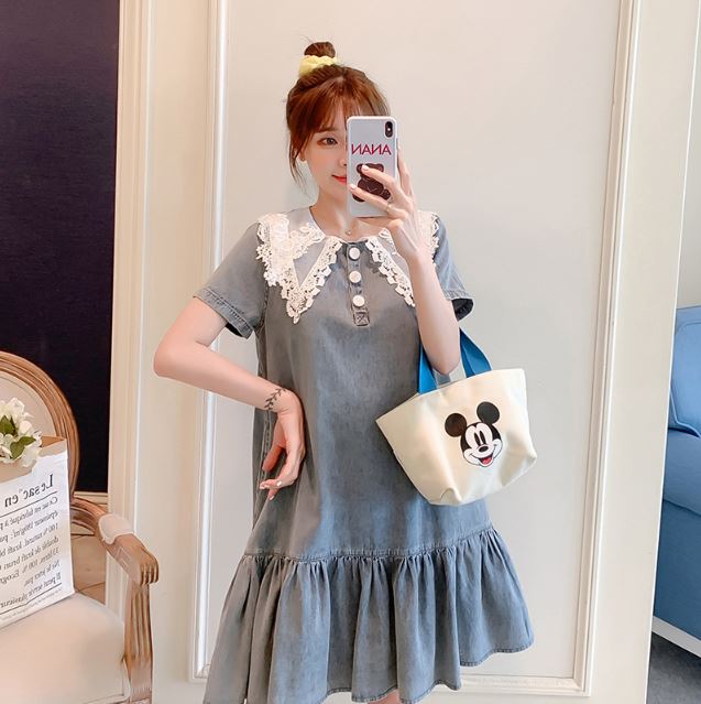 เดรสคลุมท้องแฟชั่น ผ้ายีนส์เนื้อนิ่ม คอปกลูกไม้ฉลุ กระดุมแกะให้นมได้ น่ารักมากค่ะ ใส่ได้ถึงคลอด M L XL XXL