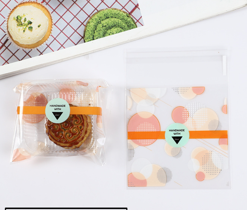 ถุงคุ๊กกี้ ฝากาว ขนาด 8x8, 9.3x9.3, 10.3x10.3 ,11.3x11.5 ซม.และขนาดอื่นๆ (แพ็คละ 95-100 ใบ)