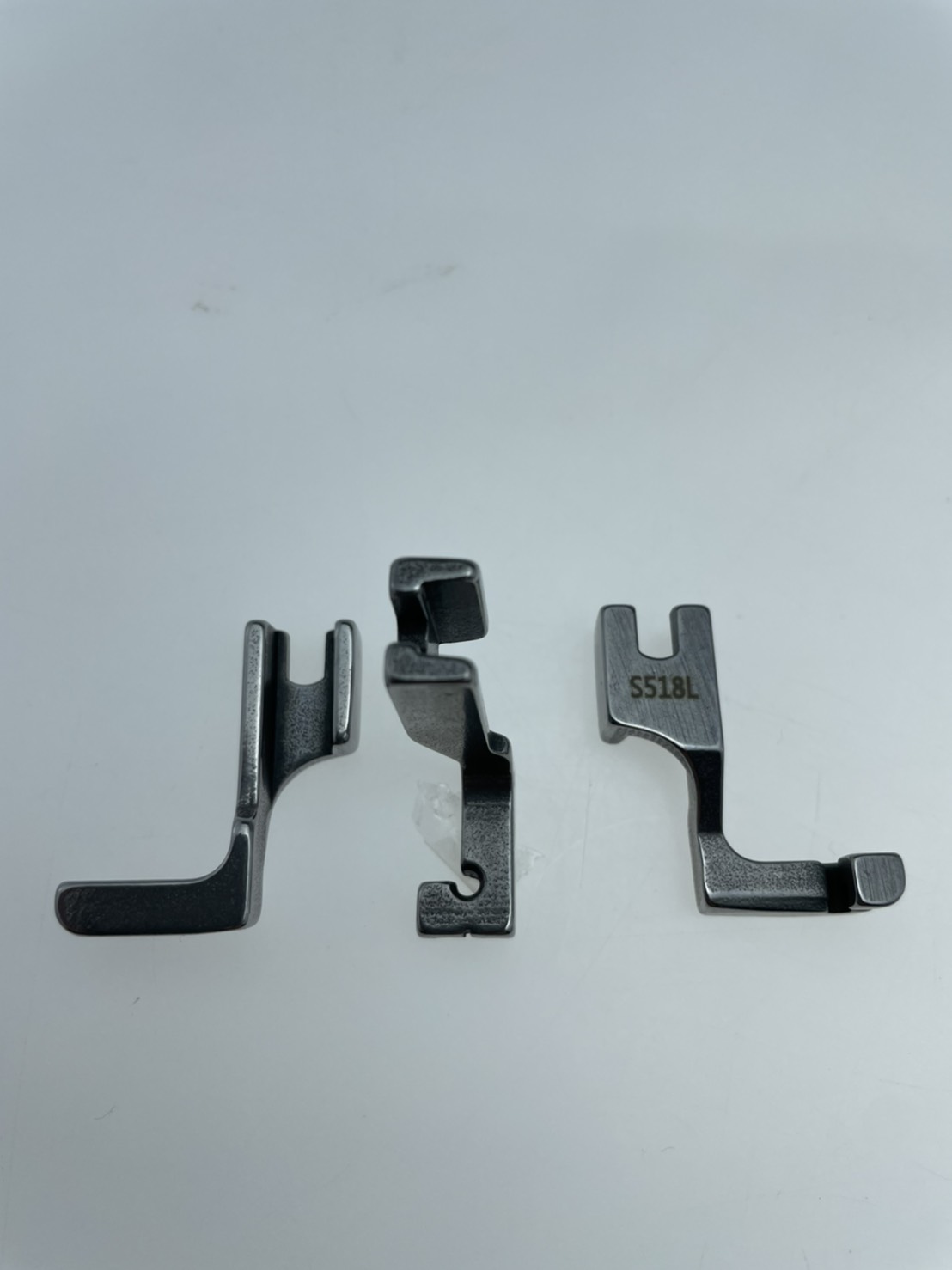 ตีนผี ซิบ S518L ตีนผีติดซิบสำหรับจักรอุตสาหกรรมเข็มเดียวใช้ เย็บง่ายได้งานออกมาสวยตะเข็บสม่ำเสมอ