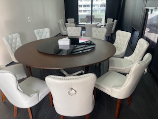 TRP Round Table 圆桌会议 餐桌 中式餐桌 配有旋转镜组 โต๊ะกลมขาสเตนเลสพร้อมชุดกระจกจานหมุนเและเก้าอี 8 ตัว โต๊ะทานหารทานข้าว ขนาด 180 ซม. Trp.Tablechairthai / ทีอาร์พี.โต๊ะเก้าอี้ไทย