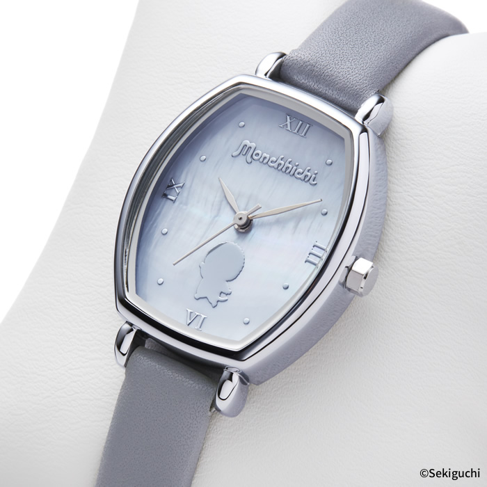 [PRE-ORDER] นาฬิกาข้อมือ ม่อนชิชิ รุ่นสีเงิน + ตุ๊กตา ม่อนชิชิคุง Size S Monchhichi H19 × W13 × D5 cm นำเข้าจากญี่ปุ่น モンチッチ腕時計セット グレー 男の子 865499