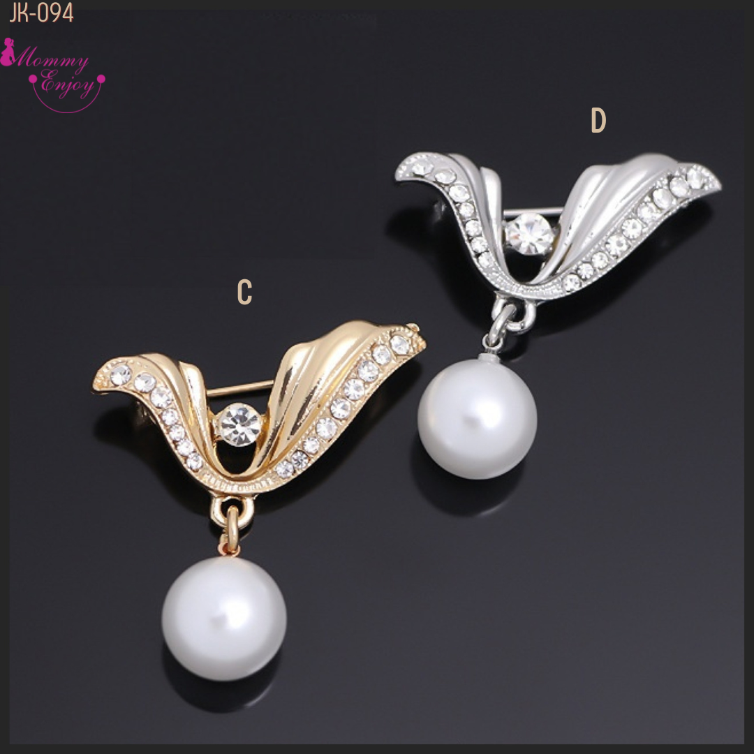 เข็มกลัดติดชุด สวย หรู ดูดี มีให้เลือกหลายสิบแบบ น่ารัก กันสารพัดเลยจร้าา Set VV