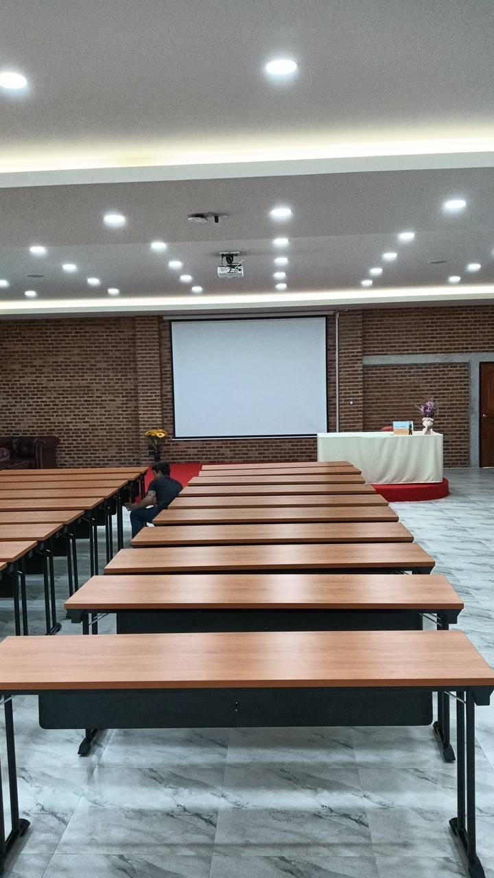 โต๊ะประชุมโต๊ะสี่เหลี่ยม พับขาคู่พร้อมที่บังขา ขนาด กว้าง45xยาว180 cm.สูง 75 ซม.