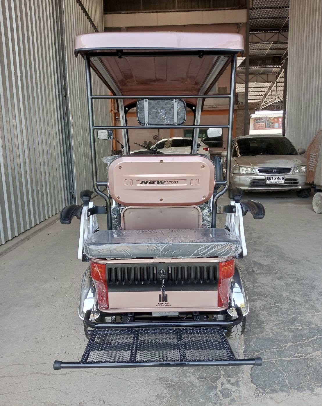 รถกอล์ฟไฟฟ้า 4 ล้อ 6 ที่นั่ง รุ่น M-04T ขับแบบพวงมาลัย