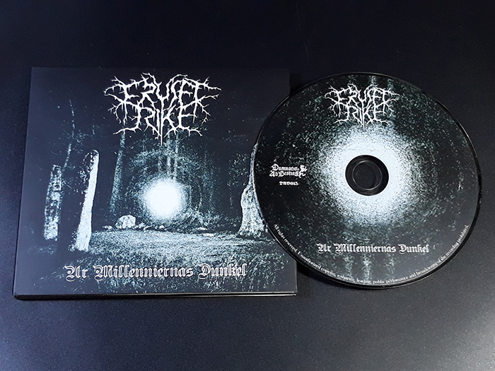 FRUSET RIKE 'Ur Millenniernas Dunkel' Digi-CD