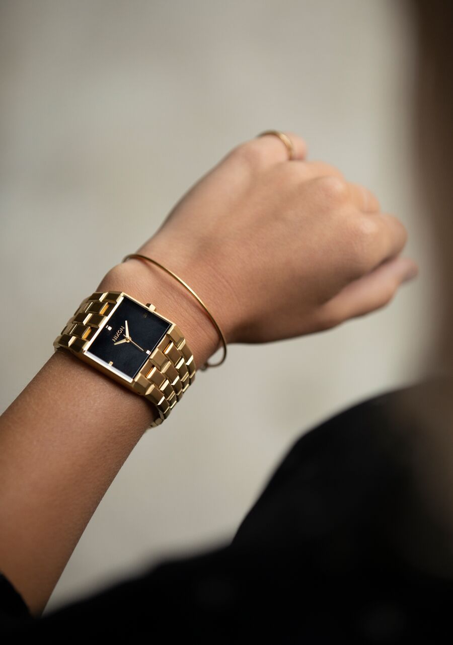 Nixon A1262-510-00 นาฬิกาผู้หญิง Ticket Quartz Women's Watch