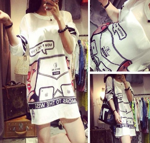 เสื้อผ้าแฟชั่นผู้หญิงพร้อมส่ง : เดรสสีขาวแฟชั่น แต่งลายการ์ตูนและตัวอักษร น่ารักมากๆจ้า