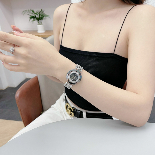 Versace VE7900620 นาฬิกาผู้หญิง Eon Quartz Women's Watch