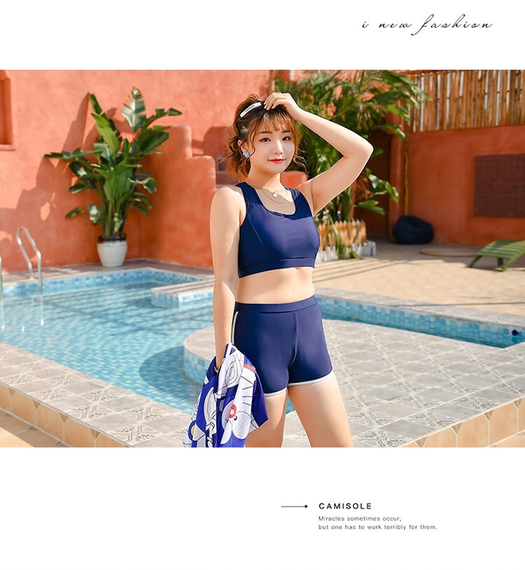 ชุดว่ายน้ำคนอ้วน 6xl พร้อมส่ง :ชุดว่ายน้ำไซส์ใหญ่ ชุดเที่ยวทะเลสีน้ำเงินแต่งลายการ์ตูน set 3 ชิ้น มีบรา กางเกงขาสั้นและเสื้อคลุม แบบสวยน่ารักมากๆจ้า :- รอบอก 40 - 50 นิ้ว - เอว 38 - 48 นิ้ว - สะโพก 42 - 54 นิ้ว - เสื้อคลุมรอบอกกว้าง 50 นิ้ว