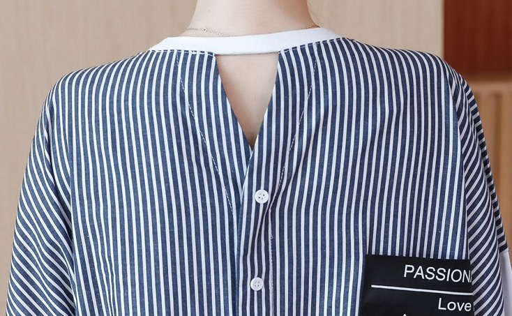 ชุดคลุมท้องแฟชั่นใส่ได้ 2ด้าน ด้านเป็นคอกลมอีกด้าน อีกด้านเป็นลายมีกระเป๋าข้าง น่ารักมาก M L XL XXL