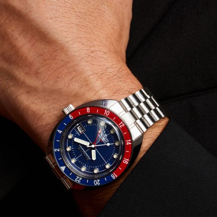 Bulova 96B405 นาฬิาผู้ชาย Automatic Oceanographer GMT Men's Watch