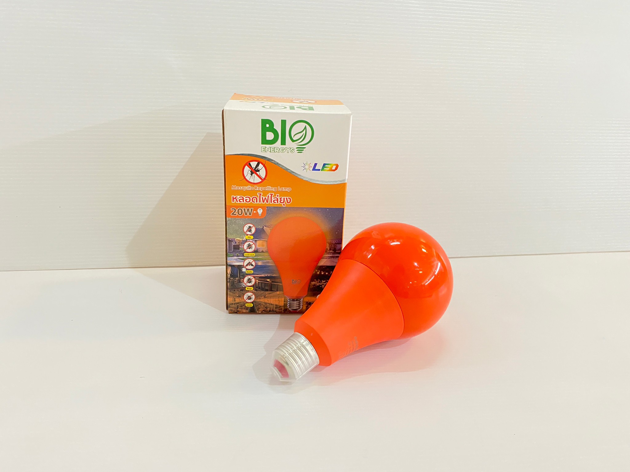Bio Bulb หลอดไฟไล่ยุง ไล่แมลง ช่วยป้องกันยุงและแมลง ไร้สารพิษ LED 20W แสงสี ส้มเข้ม ออกแดง B-MOSE27-15M