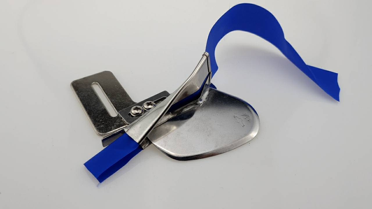 ซองกุ้น ซองกุ๊นแบบพับครึ่ง ขนาด1/2(12.5มม) ถึง 1 1/4 ( 32 มม) ติดตั้งง่ายไม่ต้องเปลี่ยนฟันจักรและแป้น สำหรับจักรอุตสาหกรรมเข็มเดี่ยว