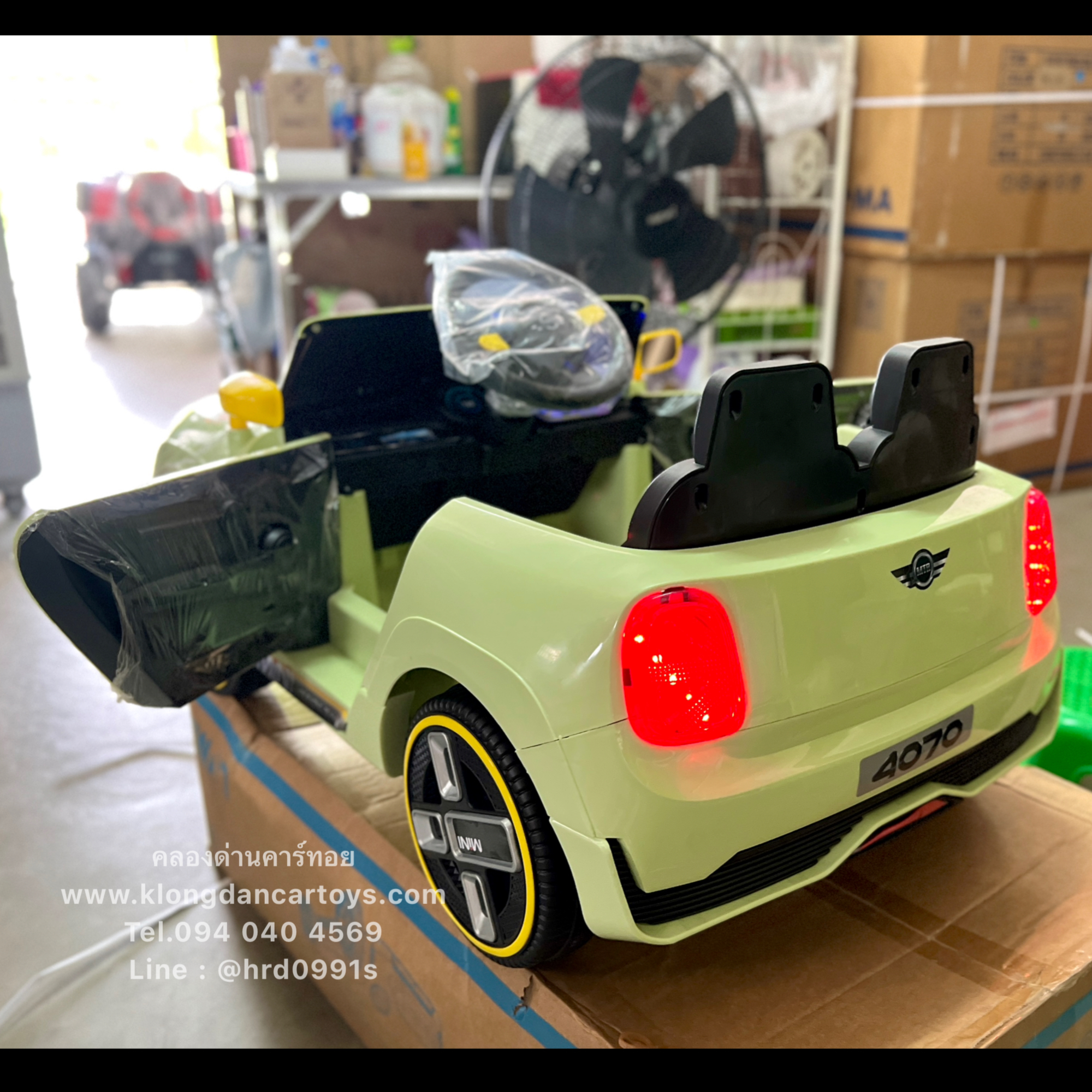 รถเด็กแบตเตอรี่มินิคูเปอร์ (โยกได้, รีโมทบูลทูธ, 2มอเตอร์2แบต, ออกตัวสมูท, เล่นUSB MP3, มีโช้ค, ประตูเปิดได้)