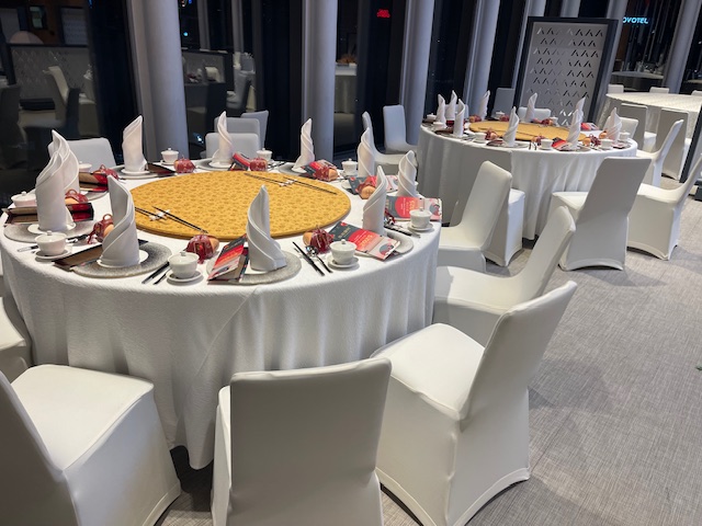 Round Table 圆桌会议 餐桌 中式餐桌 配有旋转镜组 โต๊ะกลมขาสเตนเลสพร้อมชุดจานหมุนเและเก้าอี 20 ตัว โต๊ะทานหารทานข้าว ขนาด 340 ซม. Trp.Tablechairthai / ทีอาร์พี.โต๊ะเก้าอี้ไทย