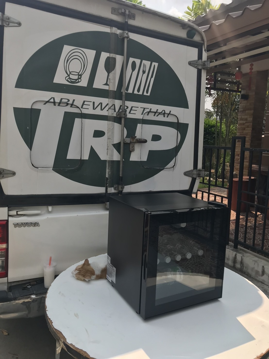 ตู้แช่น้ำในห้องพัก โรงแรม ตู้เย็นเล็ก ตู้เย็นโรงแรม นิบาร์ โรงแรม ประตูกระจกใส Mini Bar Hotel Mini Bar Glass Door