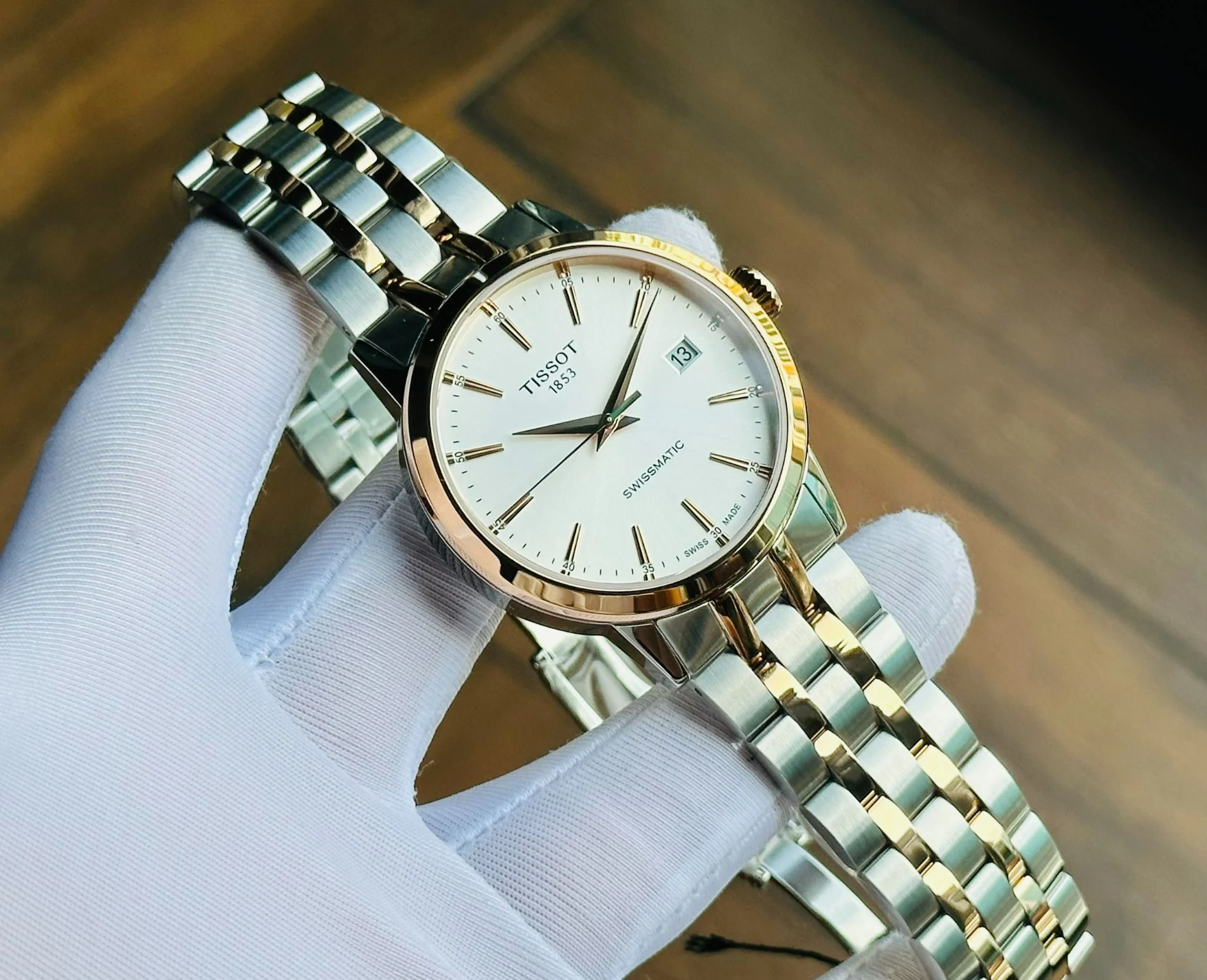 Tissot T129.407.22.031.00 นาฬิกาผู้ชาย Classic Swissmatic Automatic Men's Watch