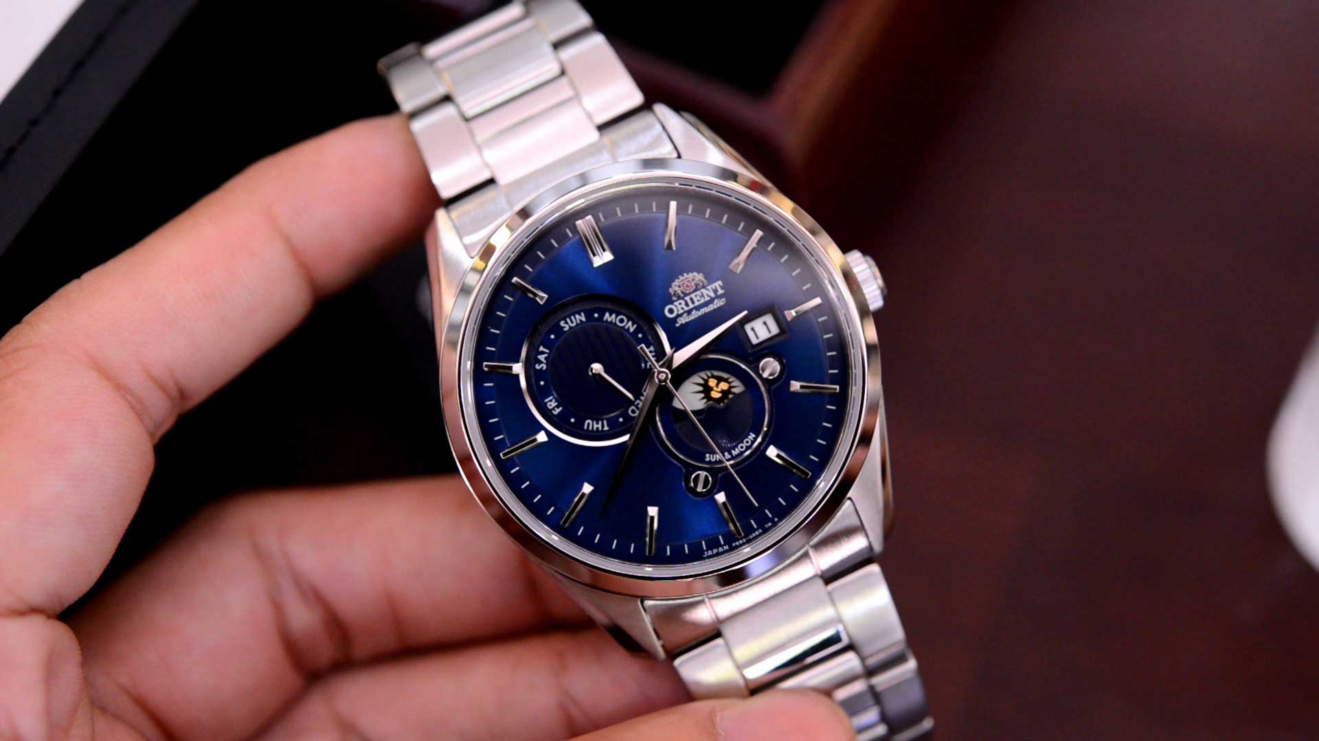 Orient RA-AK0303L00C นาฬิกาผู้ชาย Automatic Sun and Moon Men's Watch