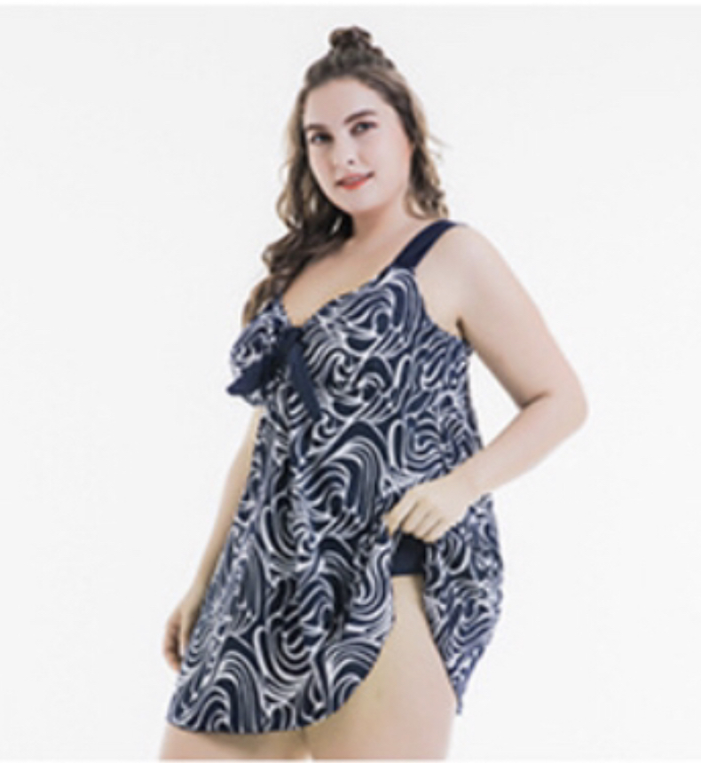 ชุดว่ายน้ำคนอ้วน 11xl พร้อมส่ง:ชุดว่ายน้ำไซส์ใหญ่สีน้ำเงินกรมแต่งลายกราฟฟิกมาพร้อมกางเกงใส่ด้านใน แบบเก๋น่ารักมากๆจ้า:รอบอก54-66นิ้ว เอว42-54นิ้ว สะโพก48-60นิ้ว