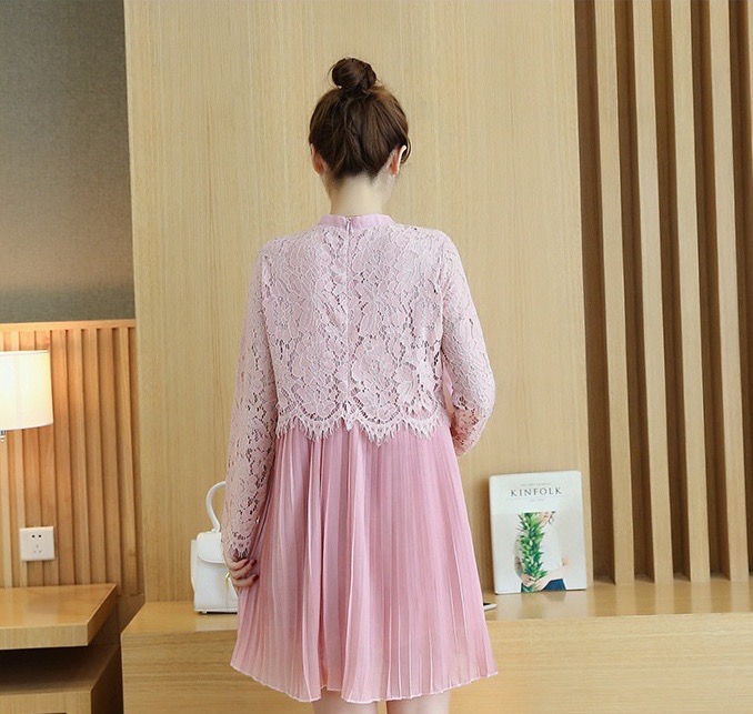 เดรสคลุมท้อง ชุดลูกไม้แขนยาว ผูกโบว์ที่คอน่ารักจี๊ดๆ ช่วงล่างกระโปรงอัดพรีท M,L,XL,XXL