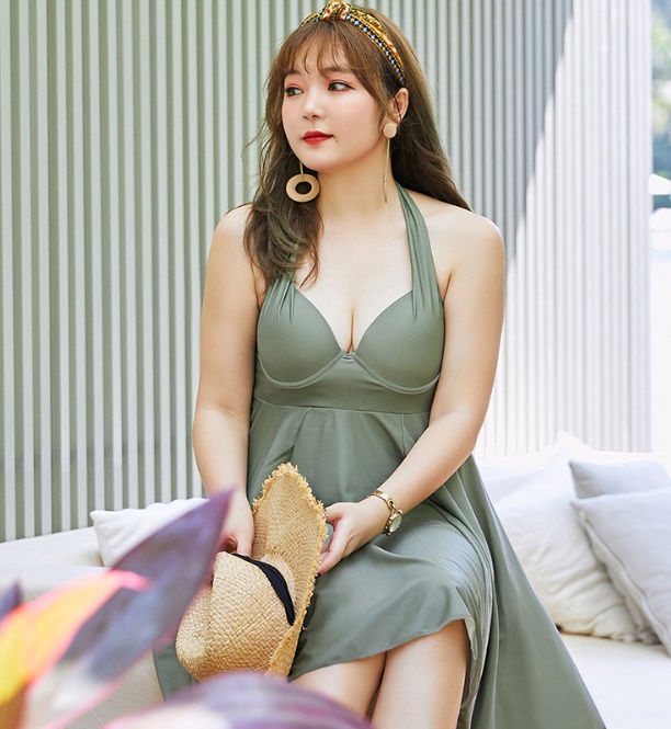 ชุดว่ายน้ำคนอ้วน พร้อมส่ง :ชุดว่ายน้ำไซส์ใหญ่สีเขียวผูกคอ มาพร้อมเสื้อคลุมแบบเก๋ มีกางเกงขาสั้นใส่ด้านในแบบสวยมากๆจ้า:รอบอก40-48นิ้ว เอว34-44นิ้ว สะโพก36-48นิ้ว เสื้อคลุมรอบอกกว้าง48นิ้ว