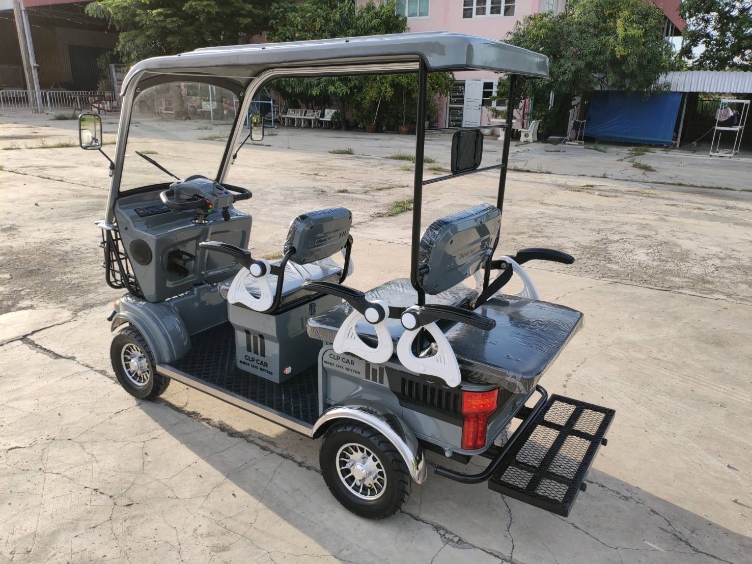 รถไฟฟ้า 4 ล้อ รุ่น M-01T 4-5 ที่นั่ง สีเทา