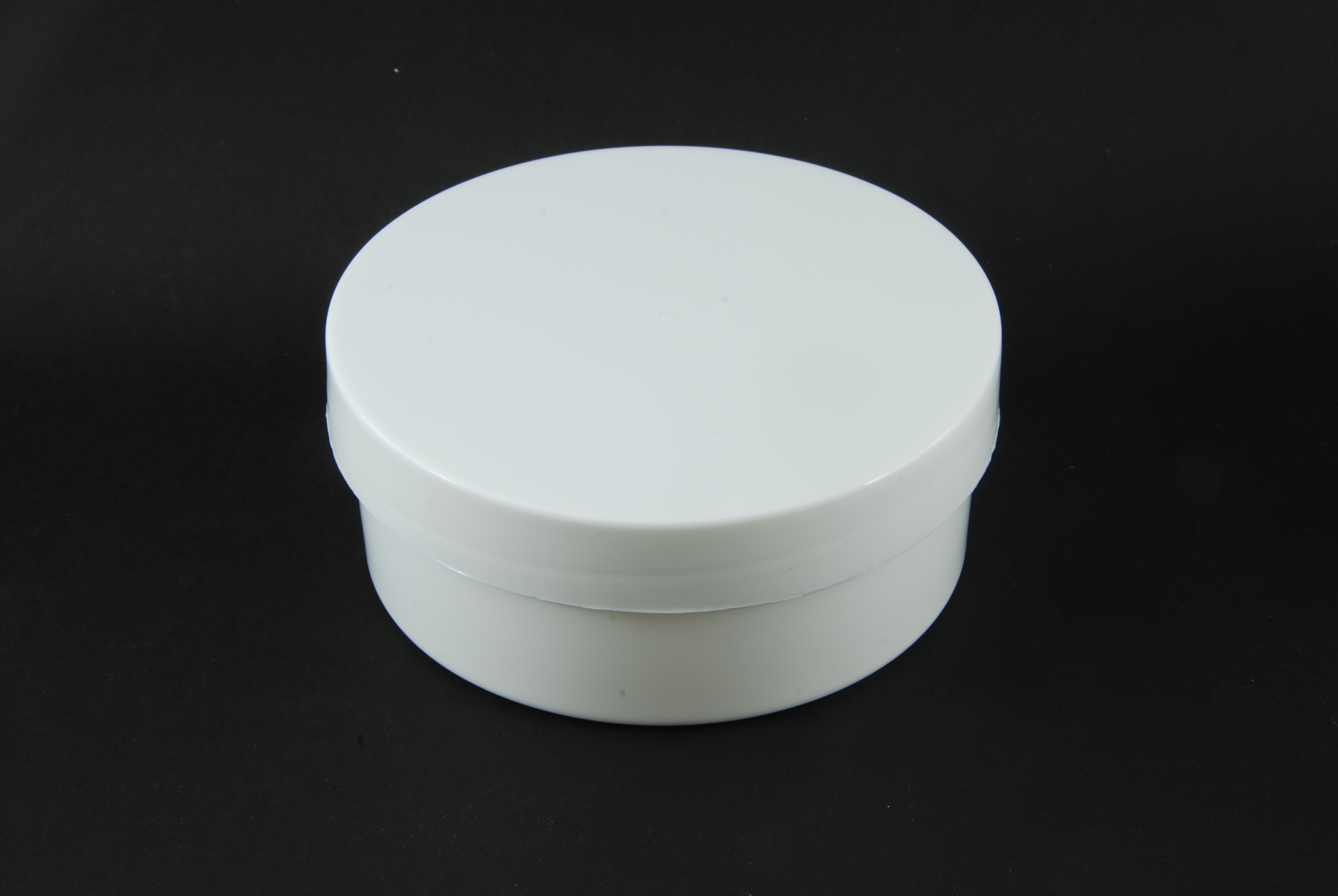 กระปุก BD สีขาว 100 กรัม แพคละ 4 ชิ้น