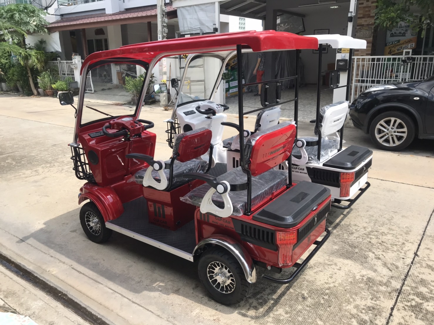 รถไฟฟ้า 4 ล้อ 3 ที่นั่ง รุ่น M-01 ยี่ห้อ CLP CAR สีขาว ขับแฮนด์บิด