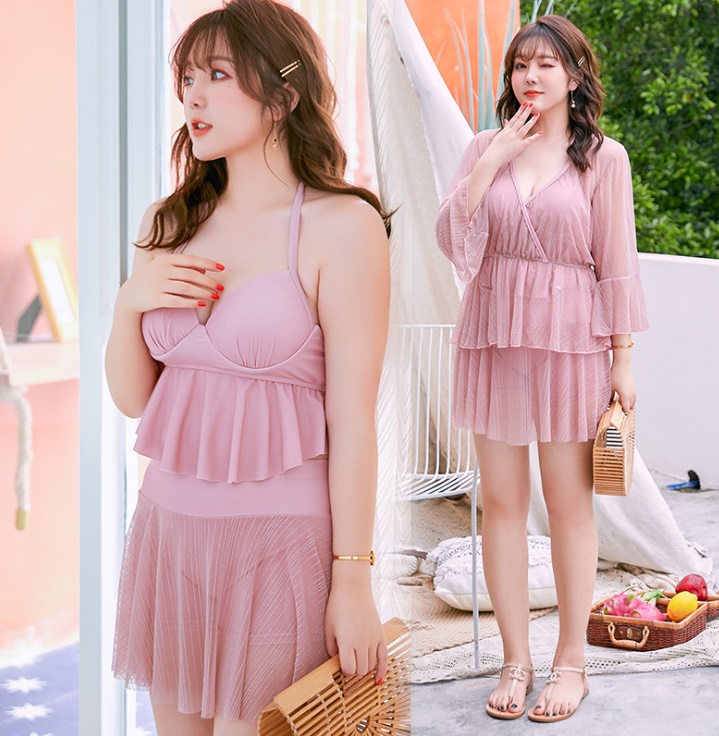 ชุดว่ายน้ำคนอ้วน 5xl พร้อมส่ง :ชุดว่ายน้ำไซส์ใหญ่สีชมพูผูกคอ set 3 ชิ้นมีบรา กระโปรงติดกางเกงขาสั้นและเสื้อคลุม แบบสวยมากๆจ้า:บรารอบอก40-48นิ้ว เอว32-42นิ้ว สะโพก42-54นิ้ว เสื้อคลุมรอบอก40-50นิ้ว