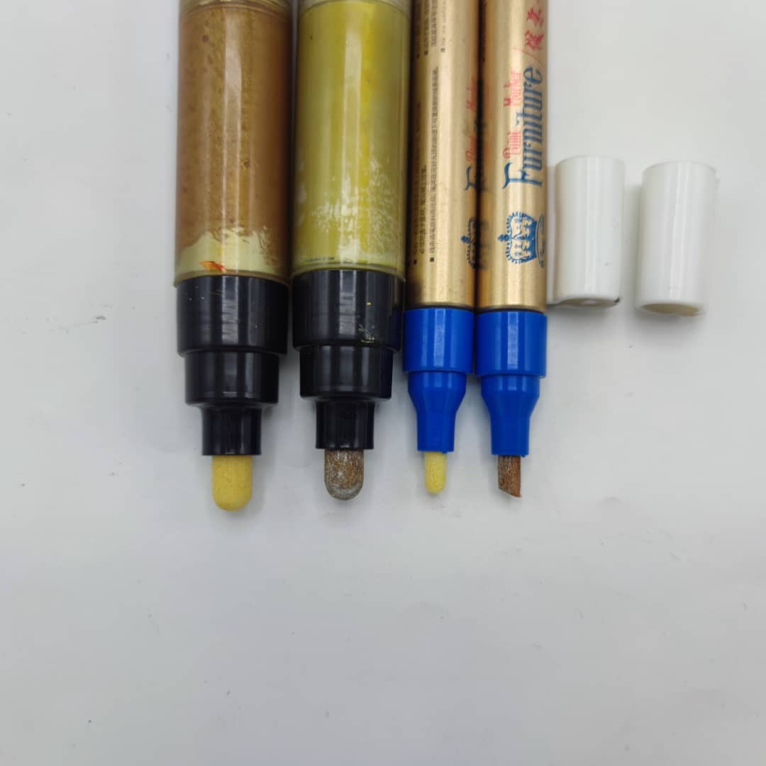 ปากกาเพนต์สีทองสำหรับงานเฟอนิเจอร์ gold pen หรือซ่อมแซมเครื่องประดับที่ปิดทอง