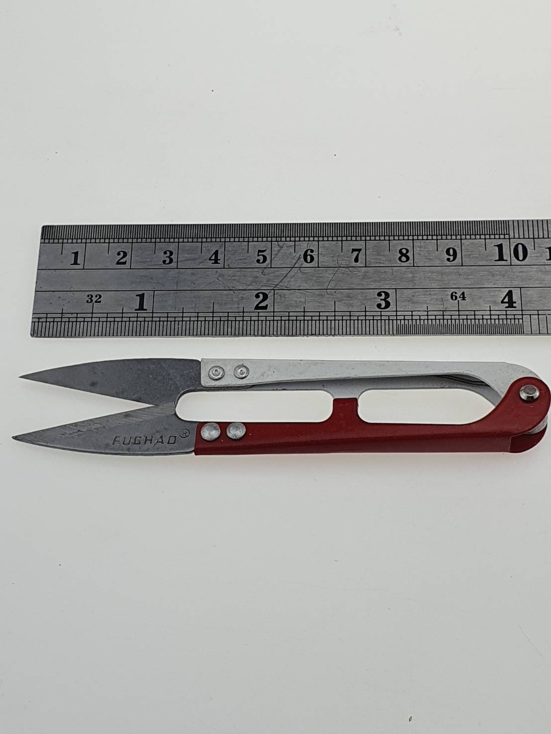 กรรไกรตัดด้าย กรรไกรก้ามปู กรรไกรขลิบด้ายกรรไกรสำหรับช่างเย็บผ้า และงาน DIY คมและใช้งานสะดวก