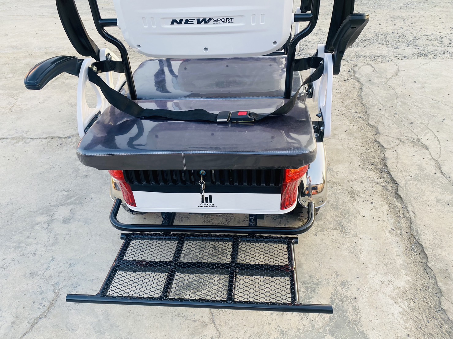 รถกอล์ฟไฟฟ้า 4 ล้อ 6 ที่นั่ง รุ่น M-04T ขับแบบพวงมาลัย