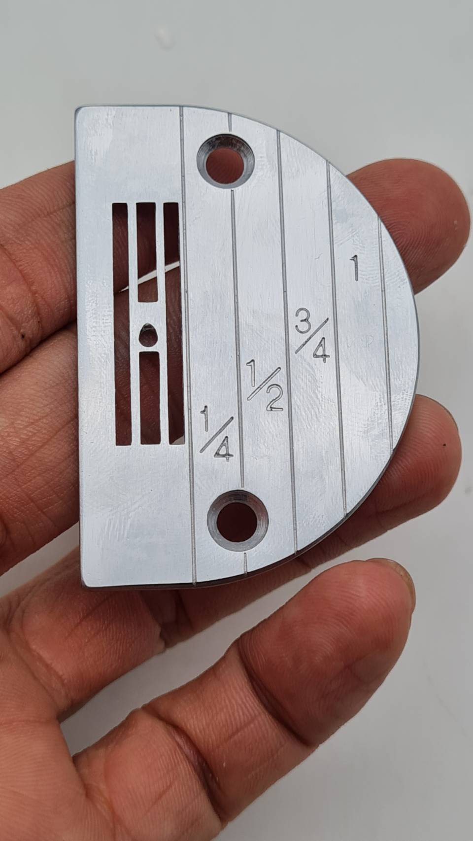 แป้นฟันจักรสำหรับจักรอุตสาหกรรมเข็มเดี่ยวสำหรับงานเย็บผ้าทั่วไป Plate Feed dog