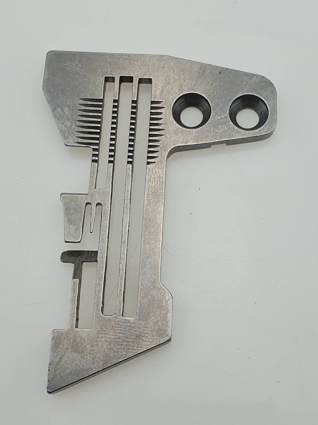 แป้นจักรโพ้งและตีนผีสำหรับจักรโพ้งสี่เส้น สำหรับจักรโพ้ง ญี่ปุ่น และจักรโพ้งของจักรจีน