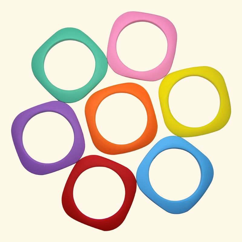 ยางกัดซิลิโคน รูปวงกลม คล้องมือได้ มัมมาบับบา Mummabubba